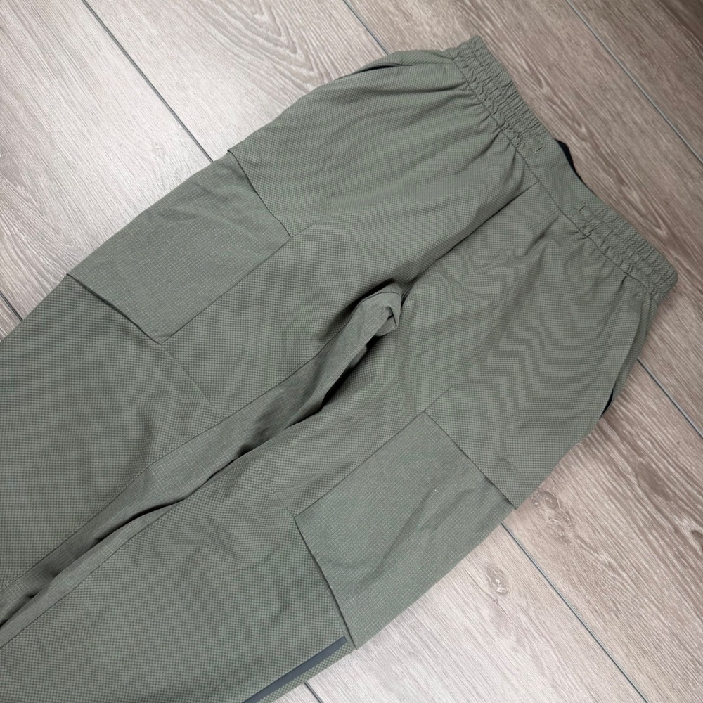 Lululemon Mens Lab Cargo Jogger Pants Textured Sage Green S